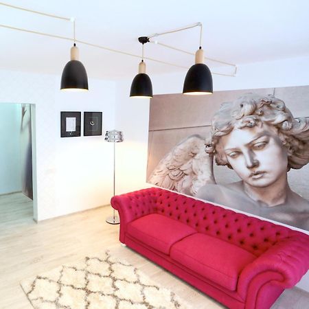 Soho Apartment Near Ceronav Galaţi Buitenkant foto