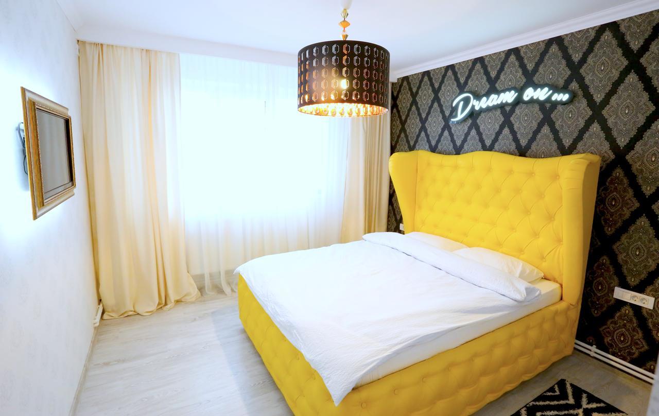 Soho Apartment Near Ceronav Galaţi Buitenkant foto